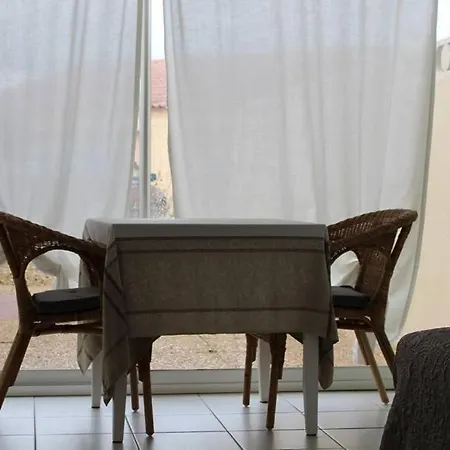 Studio Meuble 30 M2 Les Maures , 900 M Des Plages * La Londe-les-Maures