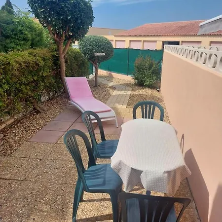 Studio Meuble 30 M2 Les Maures , 900 M Des Plages Apartment *